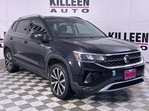 Used 2023 Volkswagen Taos SE image 9