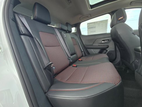 New 2025 Nissan Kicks SR w/ SR Premium Package image 15