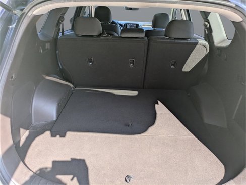 Used 2020 Hyundai Santa Fe SE image 12