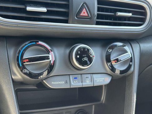Used 2021 Hyundai Kona SEL Plus image 20