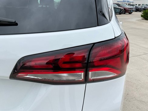 Used 2023 Chevrolet Equinox LT image 11