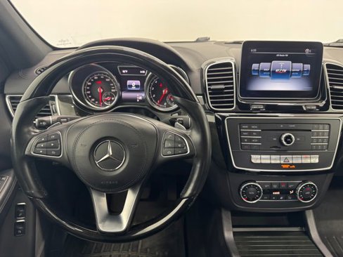 Used 2018 Mercedes-Benz GLS 450 4MATIC image 3