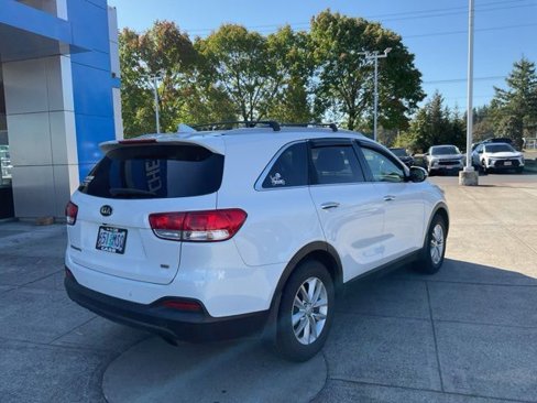 Used 2016 Kia Sorento LX w/ LX Convenience Package image 7
