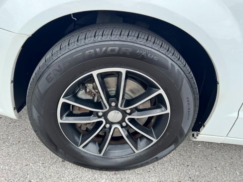 Used 2017 Dodge Grand Caravan GT image 7