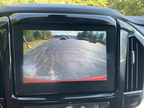 Used 2019 Chevrolet Traverse LT image 41