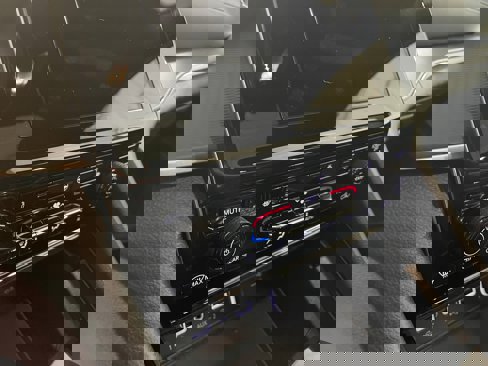 New 2025 Jeep Grand Cherokee L Altitude image 13