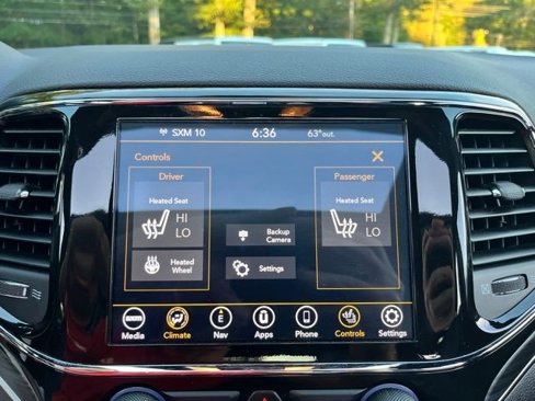 Used 2021 Jeep Grand Cherokee Limited w/ Sun & Sound Group image 32
