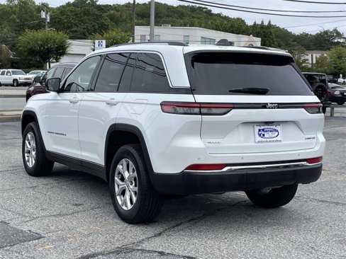 Used 2022 Jeep Grand Cherokee Limited image 5