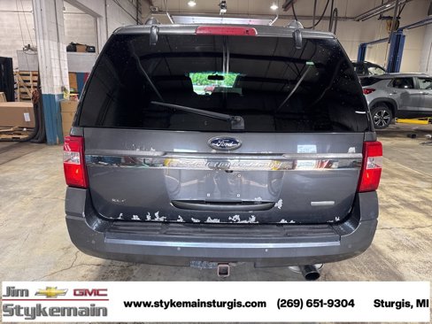 Used 2016 Ford Expedition XLT image 5