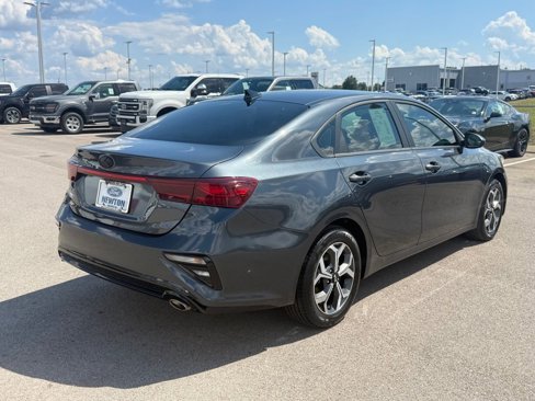 Used 2021 Kia Forte LXS image 32