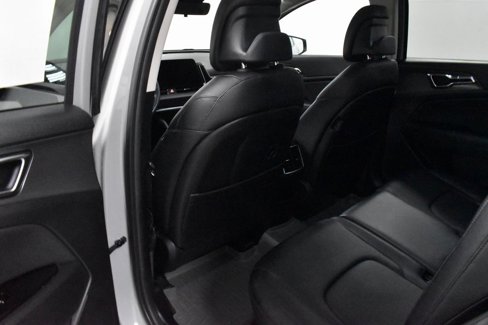 Used 2023 Kia Sportage SX image 16