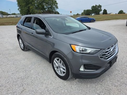 Used 2021 Ford Edge SEL image 1