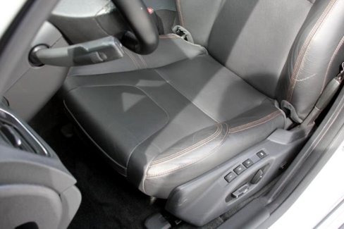 Used 2015 Volvo V60 T5 Cross Country image 38