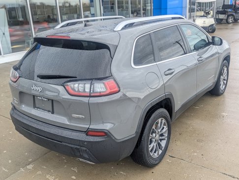 Used 2019 Jeep Cherokee Latitude Plus w/ Cold Weather Group image 7