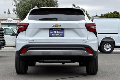 New 2025 Chevrolet Trax LT image 5