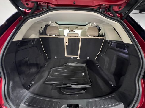 Used 2018 Land Rover Discovery Sport HSE image 19