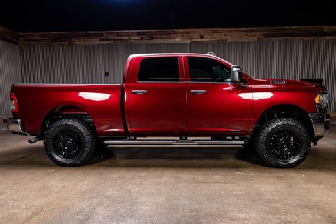 Used 2024 RAM 2500 Tradesman w/ Chrome Appearance Group image 11