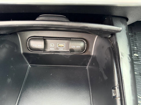 Used 2018 Kia Sorento FWD image 15