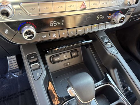Used 2022 Kia Telluride SX w/ SX Prestige Package image 25