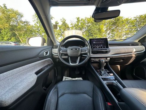 Used 2022 Jeep Compass Latitude image 17