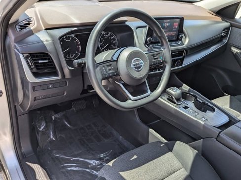 Used 2021 Nissan Rogue SV image 17