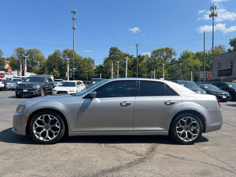 Used 2015 Chrysler 300 S image 5
