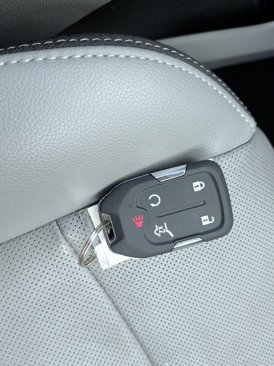 Used 2023 GMC Terrain SLT image 44