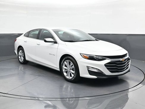 Used 2023 Chevrolet Malibu LT image 2