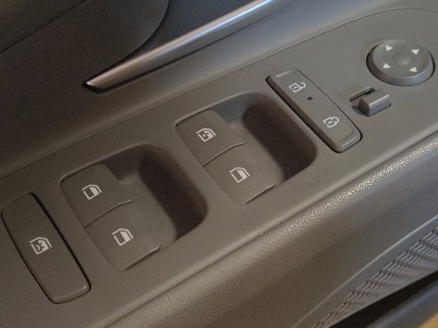 Used 2024 Hyundai Elantra SEL image 27