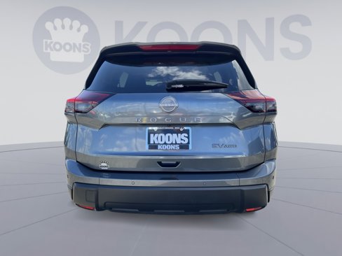 Used 2024 Nissan Rogue SV image 5