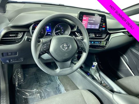 Used 2019 Toyota C-HR XLE image 24