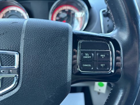 Used 2018 Dodge Grand Caravan SXT image 30