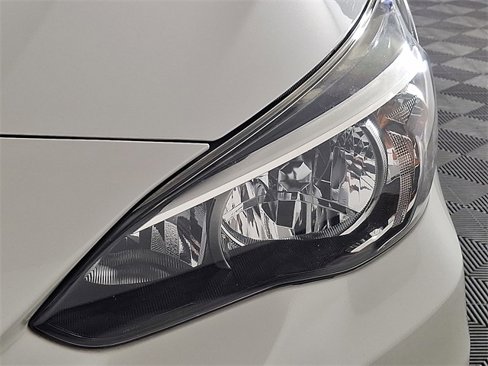 Used 2018 Subaru Crosstrek 2.0i image 13