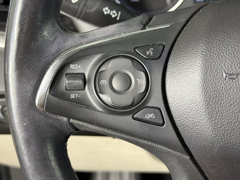Used 2018 Buick Enclave Essence image 26