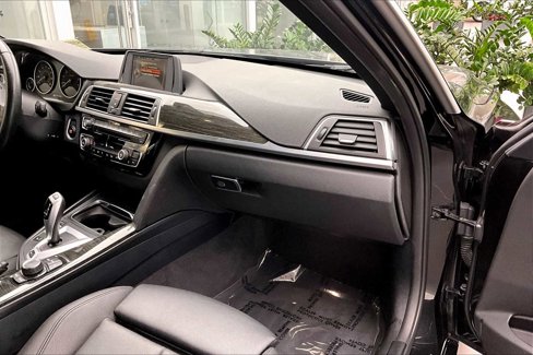 Used 2017 BMW 330e image 16
