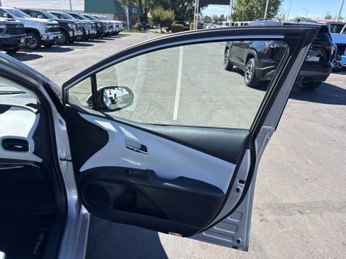 Used 2017 Toyota Prius Four image 37