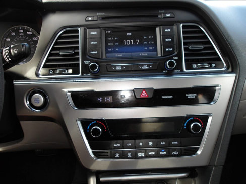 Used 2016 Hyundai Sonata SE image 13