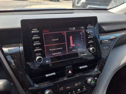 Used 2022 Toyota Camry SE image 6