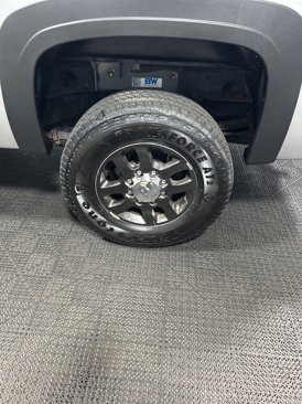 Used 2011 Chevrolet Silverado 2500 LTZ image 11