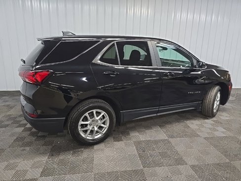 Used 2022 Chevrolet Equinox LT image 3