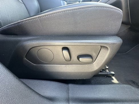 Used 2023 Buick Envision Essence image 34