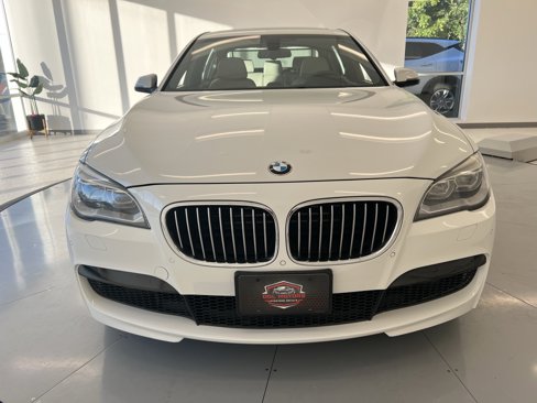 Used 2014 BMW 750Li xDrive image 43