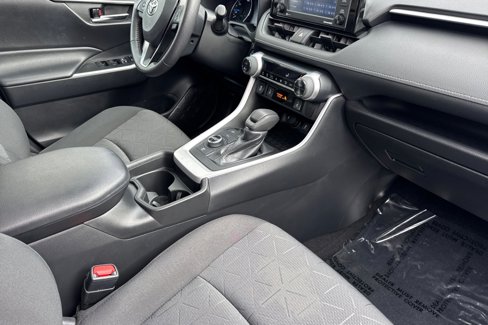 Used 2021 Toyota RAV4 XLE image 31