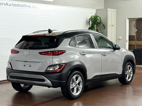 Used 2023 Hyundai Kona SEL image 3