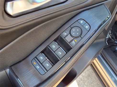 Used 2024 Nissan Rogue SV image 17