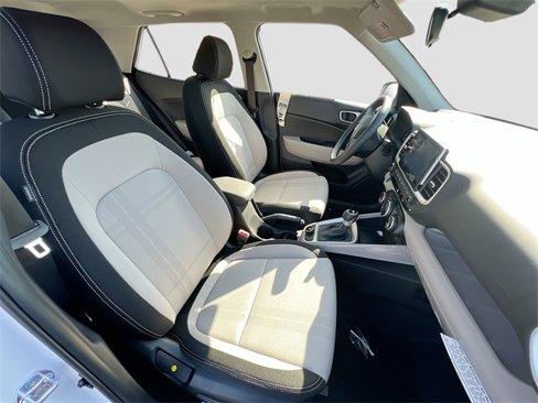 New 2025 Hyundai Venue SEL image 26