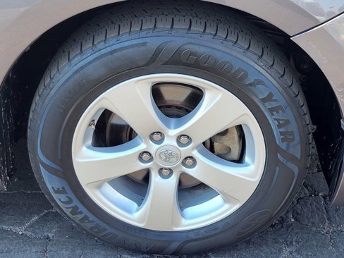 Used 2011 Toyota Sienna LE image 22