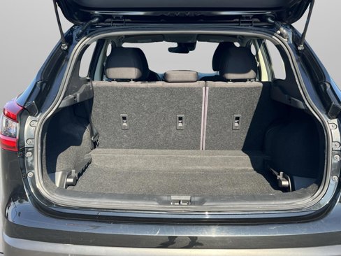 Used 2022 Nissan Rogue Sport S image 28