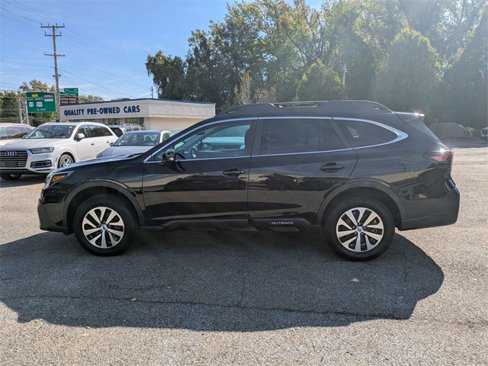 Used 2022 Subaru Outback Premium image 4