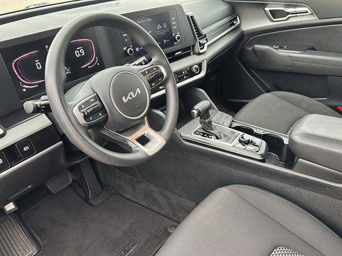Used 2023 Kia Sportage LX image 12